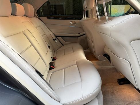Used 2014 Mercedes-Benz E 350 Sedan image 17