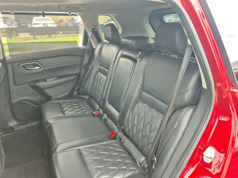 Used 2021 Nissan Rogue Platinum FWD image 21