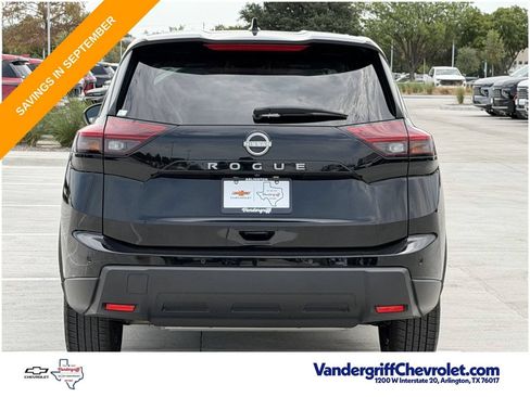 Used 2025 Nissan Rogue SV FWD image 5