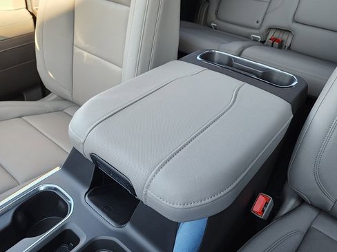 New 2026 GMC Sierra 1500 SLT w/ SLT Premium Plus Package image 32