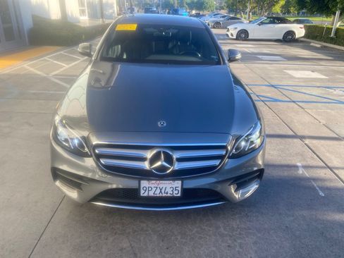 Used 2020 Mercedes-Benz E 350 4MATIC Sedan image 2
