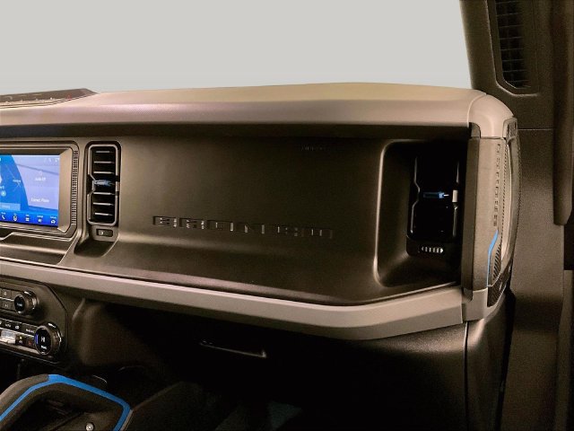 Used 2023 Ford Bronco Black Diamond w/ Sasquatch Package AWD/4WD image 15