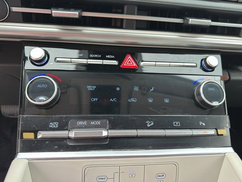 New 2026 Hyundai Santa Fe SE image 21