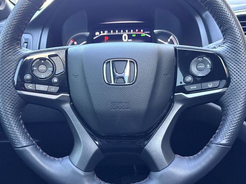 Used 2025 Honda Passport Black Edition image 12