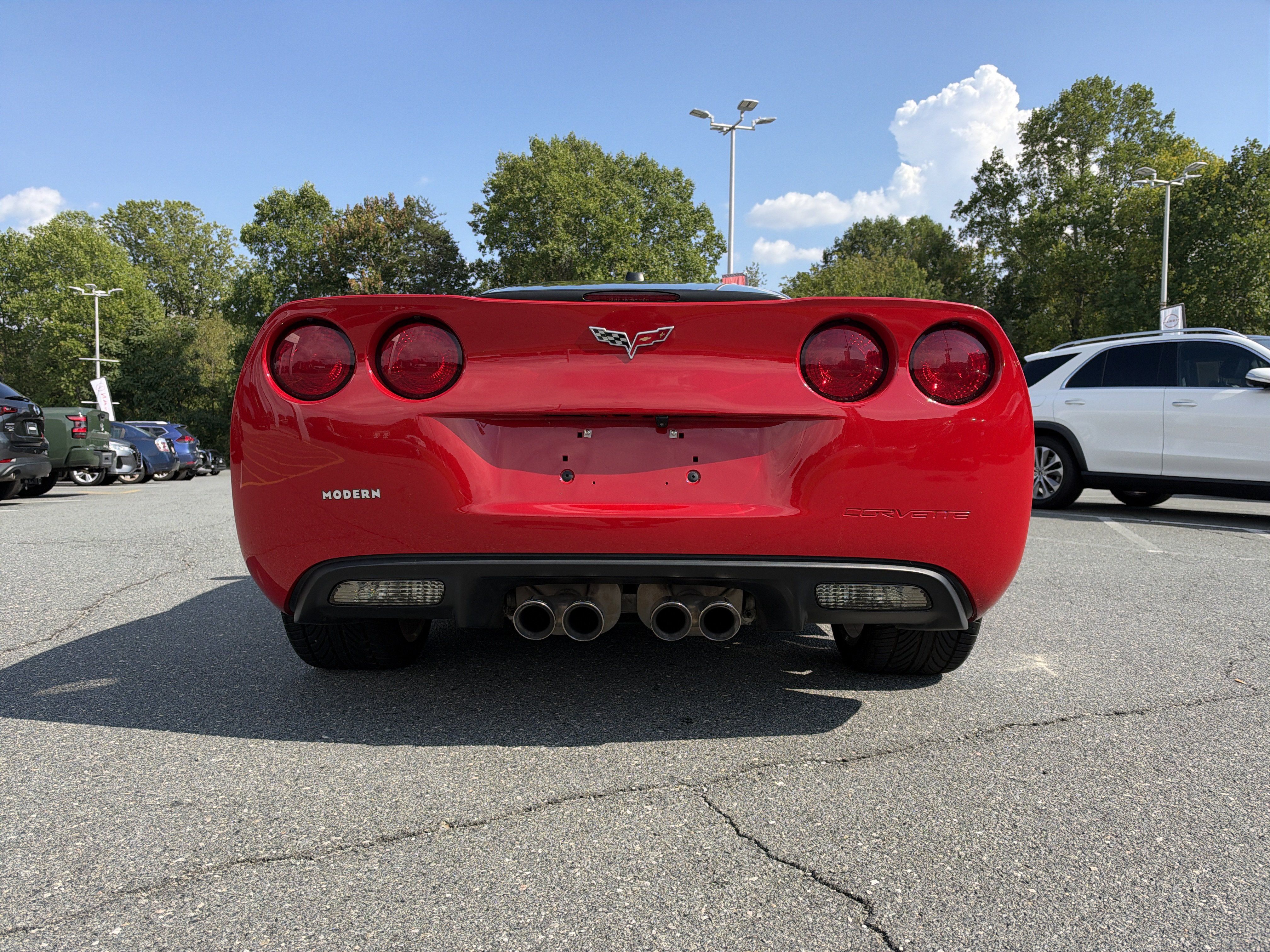 Used 2005 Chevrolet Corvette Coupe w/ Preferred Equipment Group RWD image 4