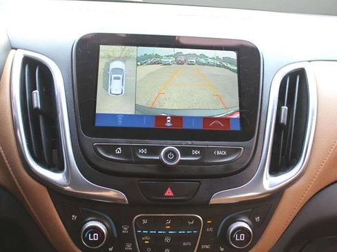 Used 2018 Chevrolet Equinox Premier image 22