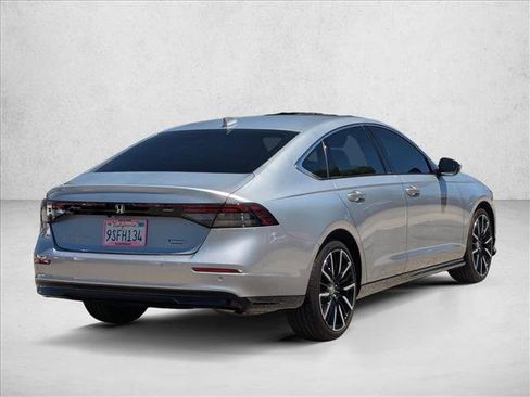 Used 2024 Honda Accord Touring image 5