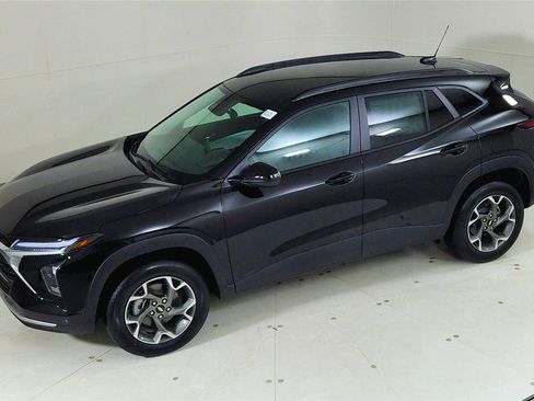 New 2026 Chevrolet Trax LT image 18