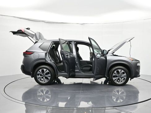 Used 2023 Nissan Rogue SV image 55