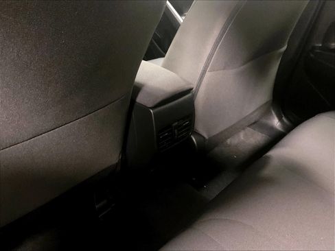 Certified 2024 Toyota Corolla Cross LE image 27