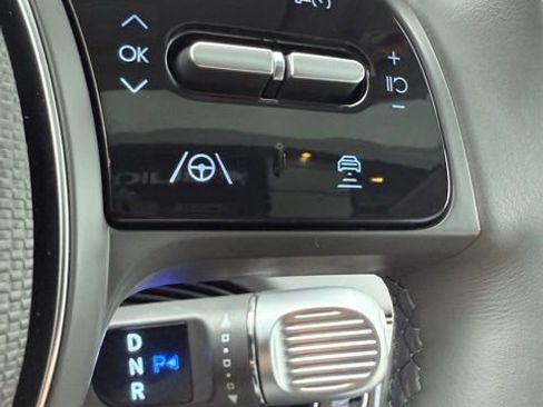 Used 2024 Hyundai Ioniq 5 Limited image 35