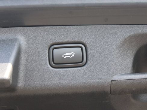 Used 2025 Hyundai Palisade SEL FWD image 14