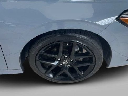 Used 2023 Honda Civic Sport image 16