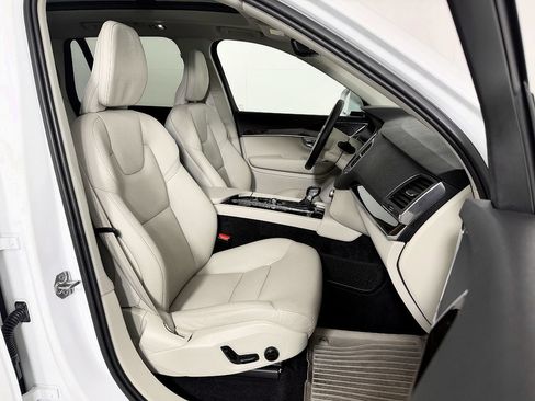 Used 2019 Volvo XC90 T5 Momentum AWD/4WD image 57