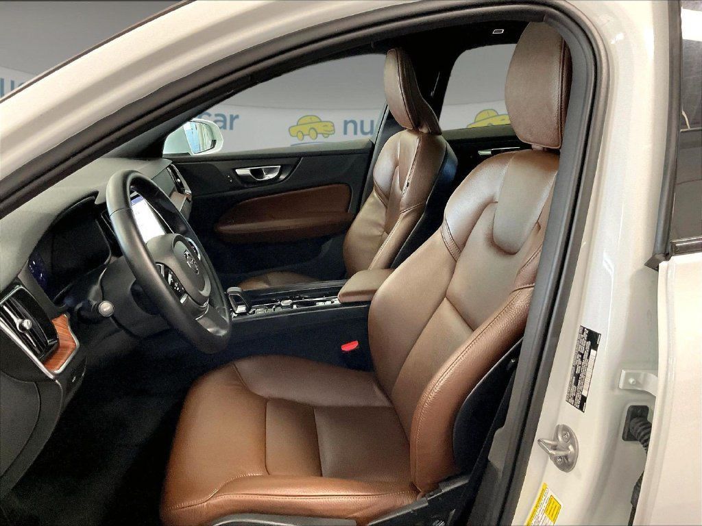 Used 2025 Volvo V60 B5 Cross Country Plus AWD/4WD image 10