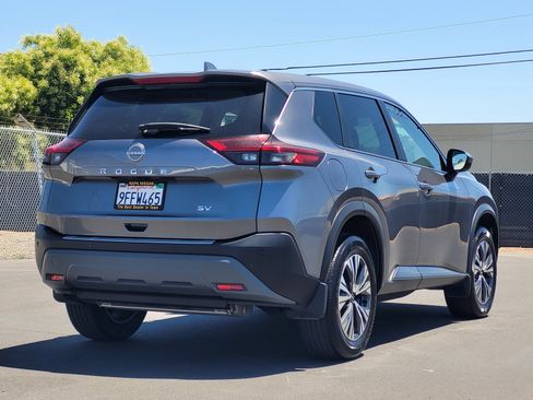 Certified 2023 Nissan Rogue SV FWD image 4