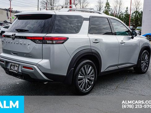 Used 2025 Nissan Pathfinder SL w/ SL Premium Package image 6