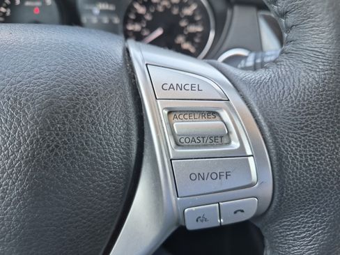 Used 2015 Nissan Rogue SL AWD/4WD image 10