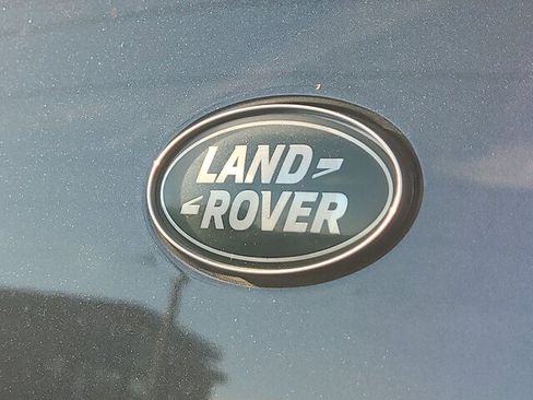 Used 2023 Land Rover Defender 110 X-Dynamic SE image 31