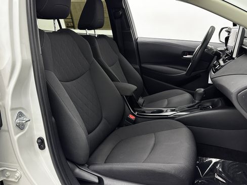 Used 2021 Toyota Corolla LE image 28