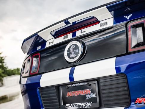 Used 2013 Ford Mustang Shelby GT500 RWD image 37