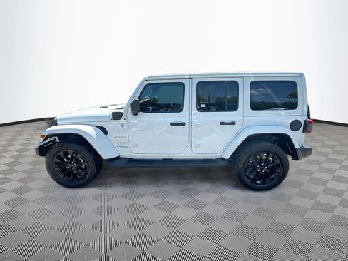 Used 2022 Jeep Wrangler Unlimited Sahara w/ Cold Weather Group AWD/4WD image 9