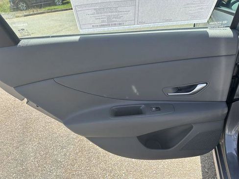 New 2025 Hyundai Elantra SEL image 21