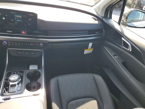 New 2026 Kia Carnival SX image 28