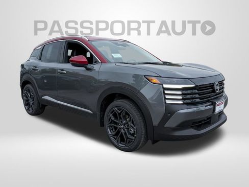 New 2025 Nissan Kicks SR w/ SR Premium Package image 4