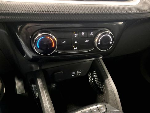 Used 2025 Chevrolet TrailBlazer LT image 25