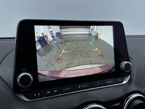 Used 2024 Nissan Sentra SV image 16