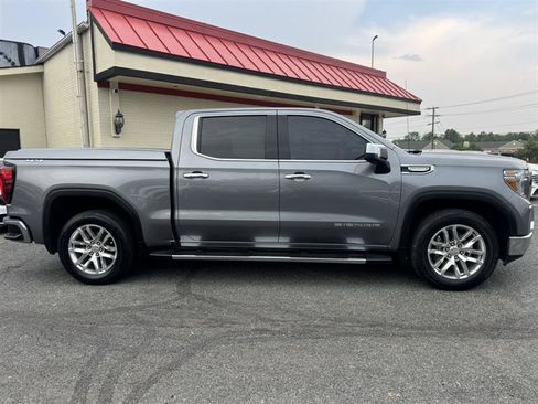Used 2022 GMC Sierra 1500 SLT AWD/4WD image 4