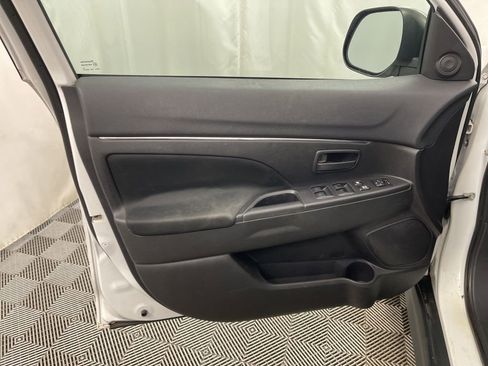 Used 2015 Mitsubishi Outlander Sport ES image 19