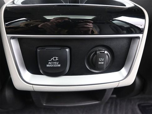 Certified 2024 Kia Carnival SX Prestige image 13