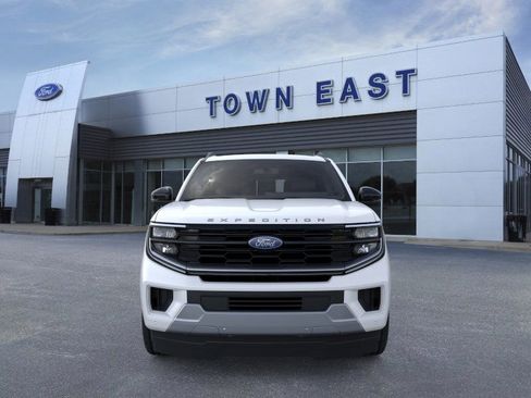 New 2026 Ford Expedition Platinum w/ Driver's Package image 6