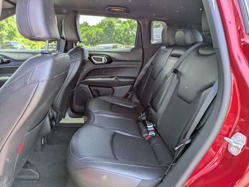 Used 2025 Jeep Compass Trailhawk AWD/4WD image 14