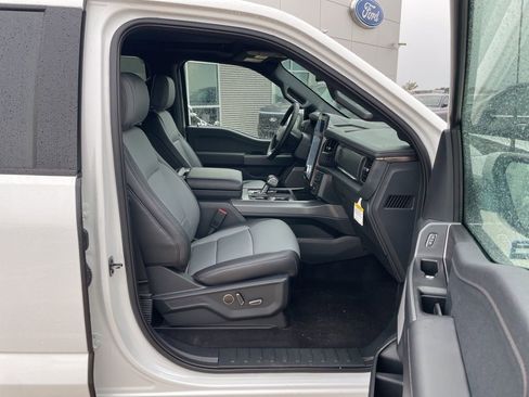 New 2025 Ford F150 Lightning Lariat image 30