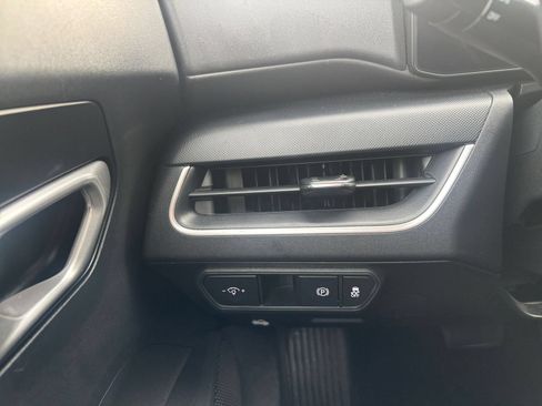 Used 2025 Kia K4 FWD image 32