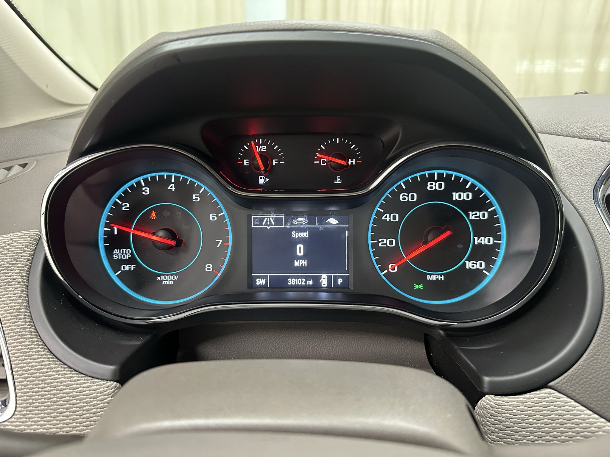 Certified 2018 Chevrolet Cruze LT w/ Convenience Package FWD image 25