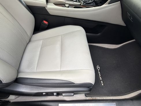 Used 2018 Lexus RX 350 FWD w/ Premium Package image 44
