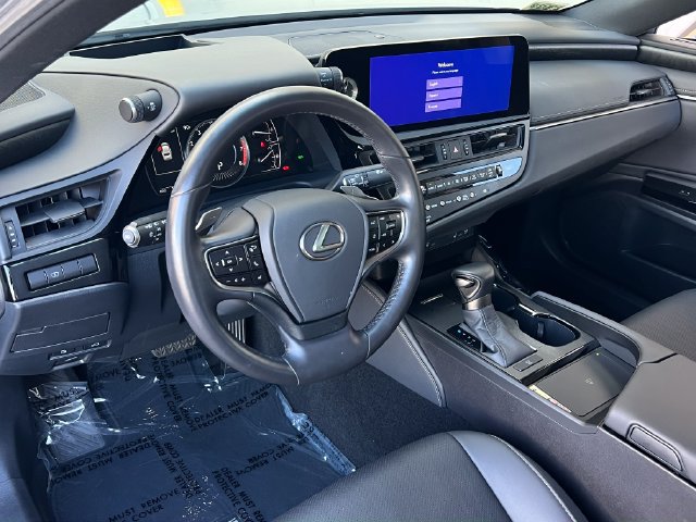 Used 2025 Lexus ES 350 w/ Premium Package FWD image 19