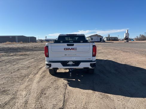 Used 2019 GMC Sierra 1500 AT4 w/ AT4 Premium Package image 5