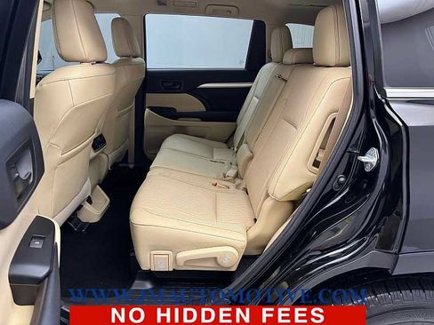 Used 2017 Toyota Highlander Plus AWD/4WD image 14