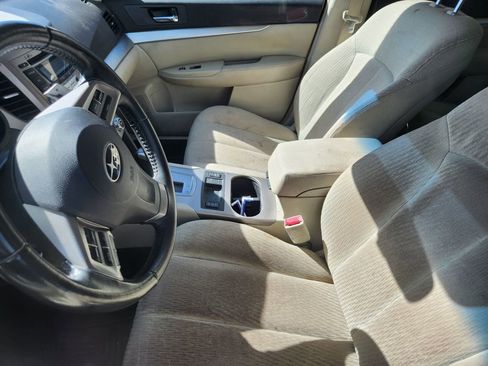 Used 2012 Subaru Outback 2.5i Premium AWD/4WD image 11