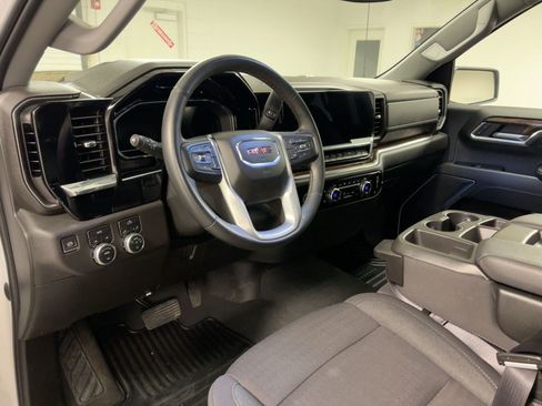 Used 2023 GMC Sierra 1500 Elevation image 3