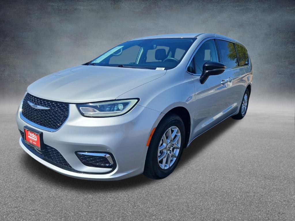 Used 2024 Chrysler Pacifica Touring-L FWD image 8