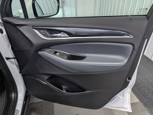 Used 2023 Buick Enclave Essence w/ Experience Buick Package AWD/4WD image 28