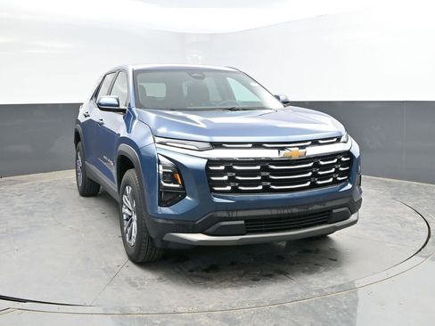 Used 2025 Chevrolet Equinox LT FWD image 4