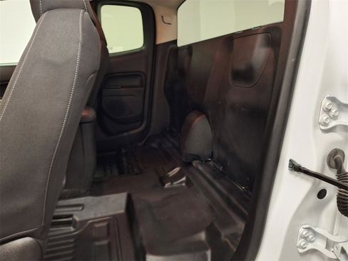 Used 2022 Chevrolet Colorado LT w/ Fleet Safety Package image 11