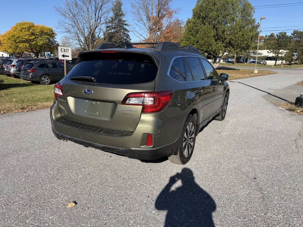 Used 2016 Subaru Outback 2.5i Limited AWD/4WD image 5